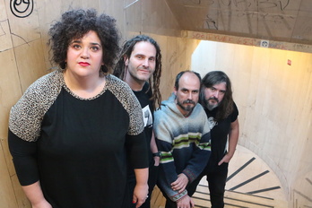 Biarritzko Atabal aretoan hasiko du otsailean ‘Adore, kemena, kuraia’ bira Zea Mays taldeak.