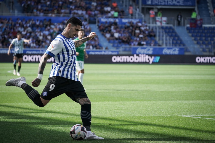 Miguel De la Fuente se retiró lesionado en el duelo frente al Granada.