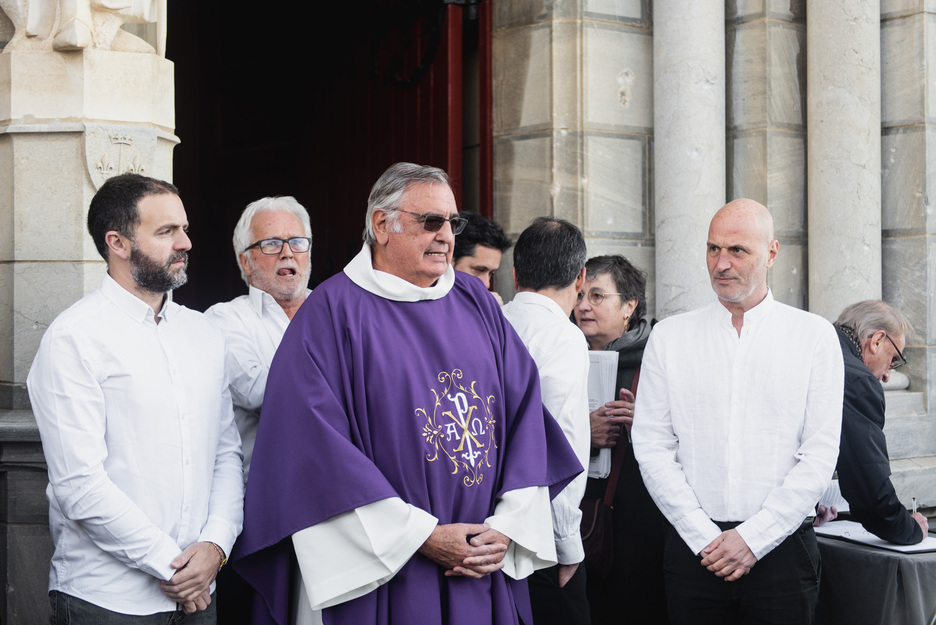 Mikel Epalza a célébré la messe lors des obsèques de Jakes Abeberry à l'église Sainte-Eugénie à Biarritz.