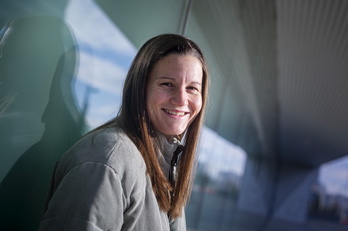 Mery Ortiz de Pinedo posa en Salburua.