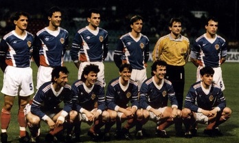 Once inicial de la selección yugoslava del año 1992. 