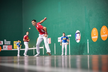 Urrutikoetxeak maila handiko partida jokatu du, 11 tanto pilatuta eta huts egindako gabe.