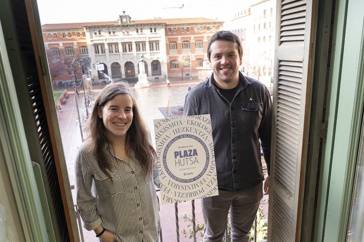 Lur Albizuk eta Xabi Iraolak eman dituzte ‘Plaza Hutsa’ren gakoak.