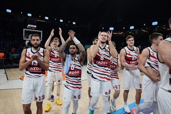Alegría del Baskonia tras derrotar a Anadolu Efes.
