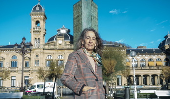 Marisol Garmendia posa en los jardines de Alderdi Eder.