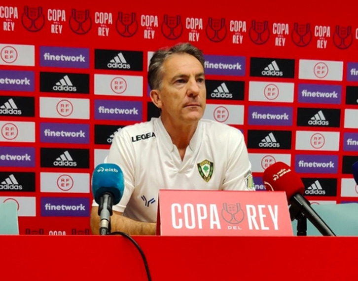 Aitor Larrazabal, Gernika taldeko entrenatzailea.