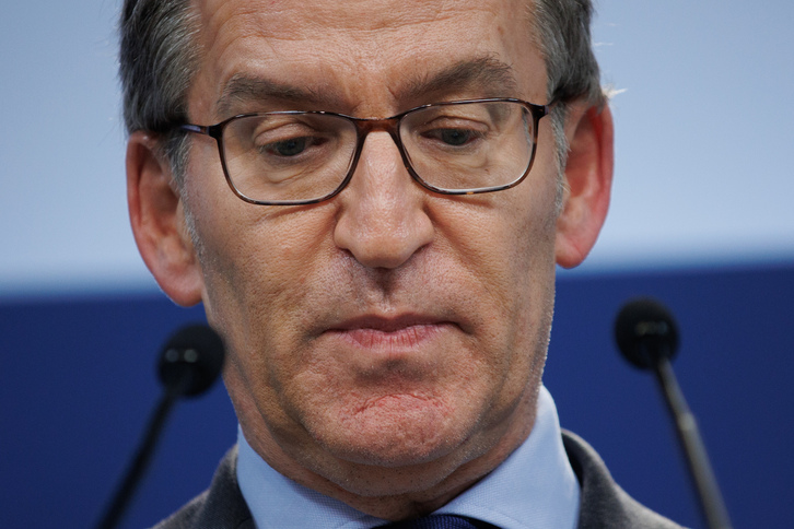 Alberto Núñez Feijóo, presidente del PP, en su comparecencia para valorar la jugada del TC. 