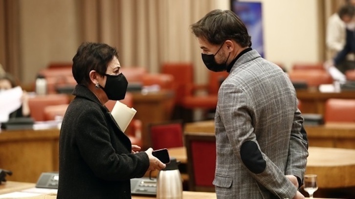 Aizpurua y Rufián conversan en el Congreso en una sesión anterior.