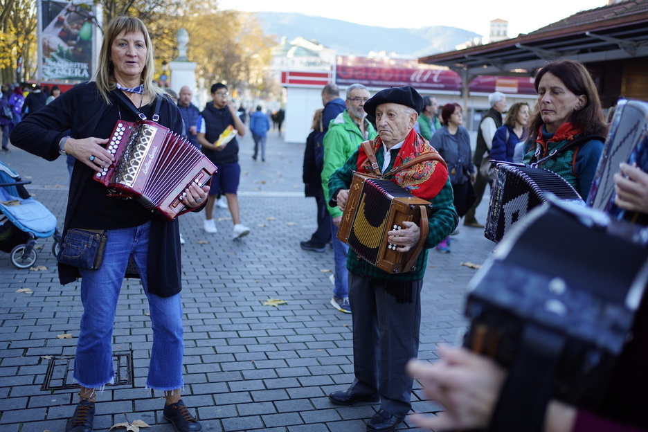 Ambiente en el centro de la capital vizcaina.