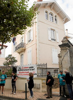 Mobilisation d’Alda à Biarritz.