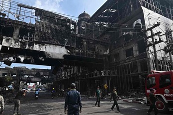 El fuego ha destruido completamente el complejo hotelero y el casino.