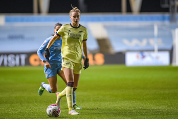 Vivianne Miedema Arsenaleko jokalaria iazko denboraldiko partida batean.