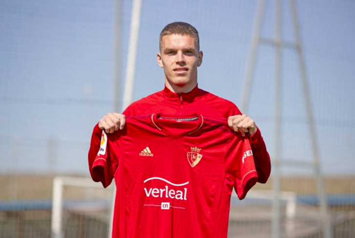 Diego Moreno tiene contrato en Osasuna hasta 2024.