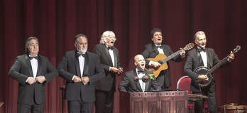 Les Luthiers realizando uno de sus espectáculos, en una imagen de archivo.