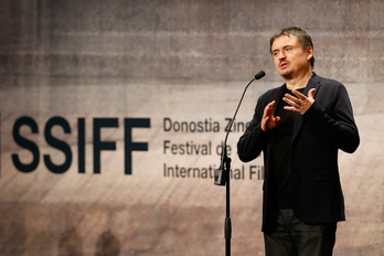 El cineasta Cristian Mungiu, en su visita a Zinemaldia.