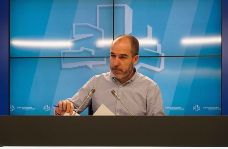El parlamentario de EH Bildu Josu Estarrona ha defendido la proposición de ley.