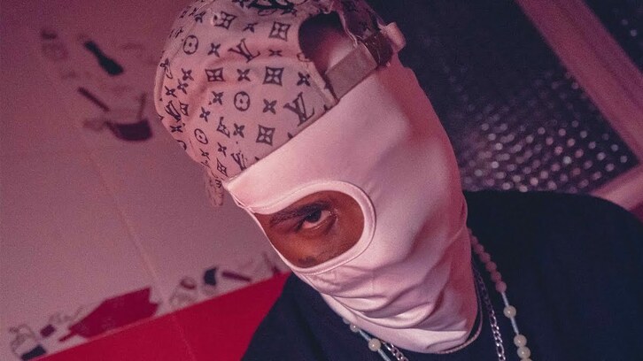 EL rapero Black Marfil, en uno de sus vídeos de YouTube.