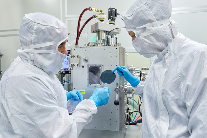 CIC nanoGUNE ikerketa zentroko ikertzaileak, irudian.