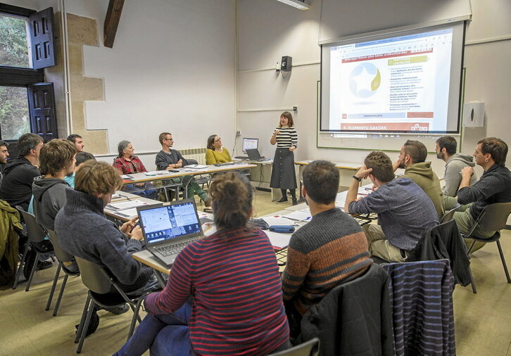 Azken edizioetako formazio saio bat, Leire Udabe Koordinazio Taldeko kidearekin.