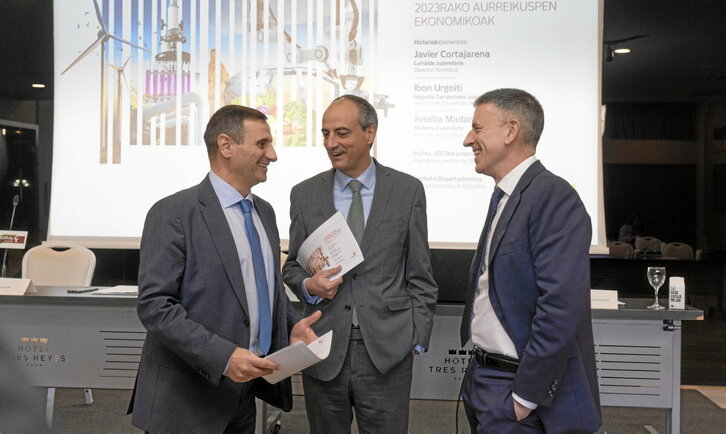 Nafarroako aurreikuspen ekonomikoaren txostena aurkezteko prentsaurrekoa, Iruñean.