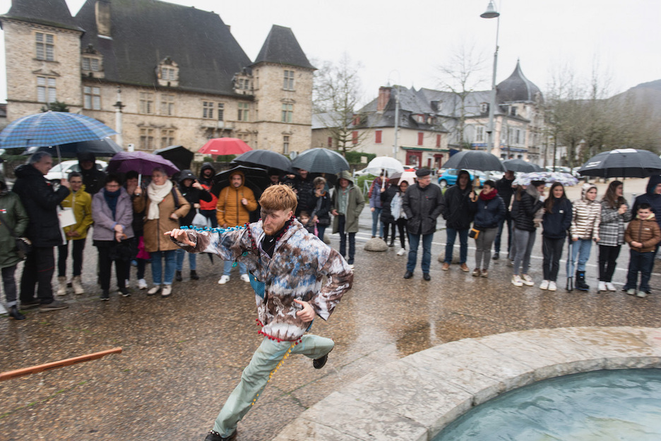 Cette année, pour la première fois, les bohémiens ont été remplacés par un nouveau personnage : Herratüa.