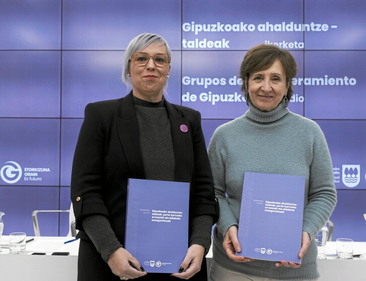 Nerea Isasi eta Pepa Bojo, atzo Donostian eman zuten prentsaurrekoan.