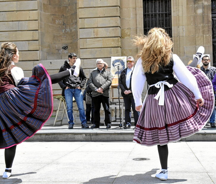 Lizarran 2016an, Montejurrako sarraskiaren 40. urteurrenean, egindako ekitaldia.