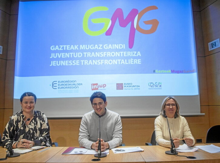 Marie Heguy-Urain, Joseba Bergaretxe eta Marie-Jeanne Dedout, atzoko aurkezpenean.