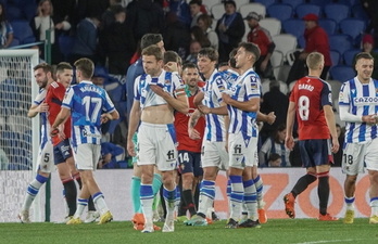 Realak eta Osasunak Anoetan jokatutako azken derbian.