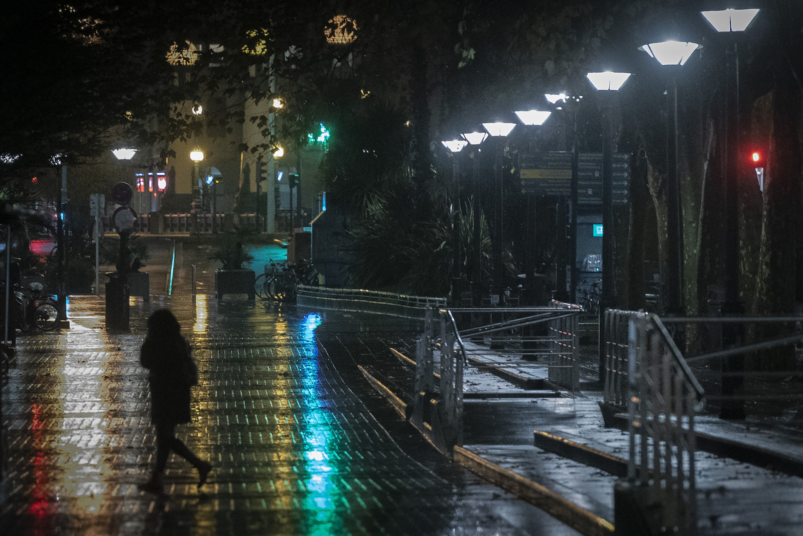 Donostia, iluminada de noche con farolas led. (Gorka RUBIO | FOKU)