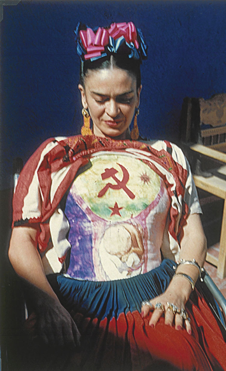 Berak margoturiko kortsea soinean, 1951n Florence Arquinek egin zion erretratua. (Bilduma pribatua / Diego Rivera and Frida Kahlo archives, Bank of M&eacute;xico, fiduciary in the Frida Kahlo and Diego Rivera Museums Trust / Florence Arquin)