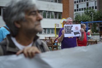 Concentración en denuncia de la muerte de una persona sin hogar el pasado agosto en Barakaldo.