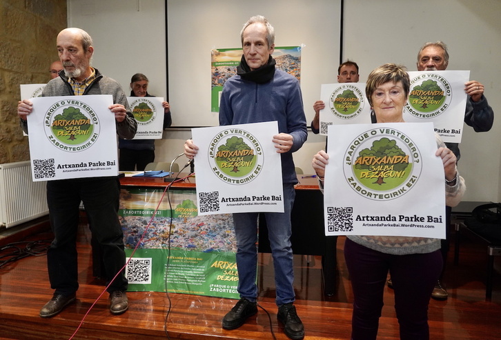 Rueda de prensa de la plataforma Artxanda Parkea Bai.