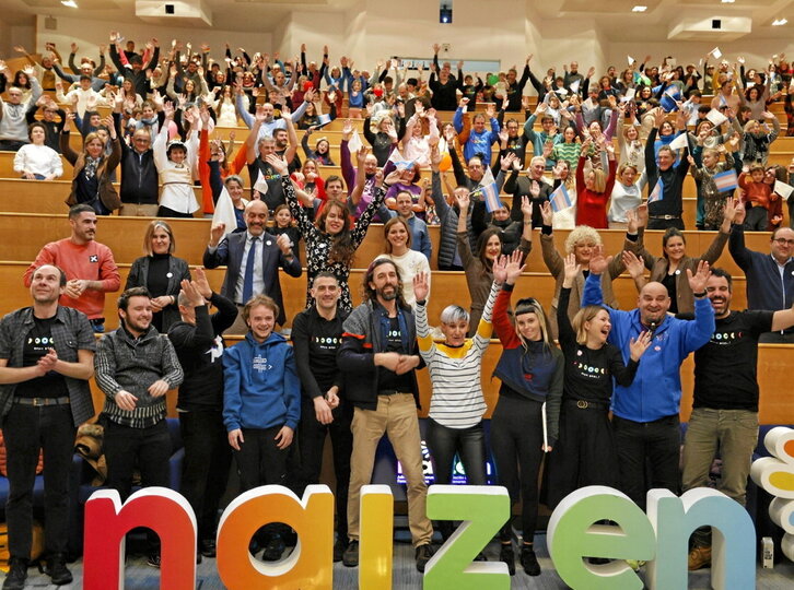 Naizen elkarteak atzo ospatu zuen urteroko jaia Donostian.