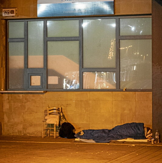 Donostian 245 pertsonek egiten dute lo kalean.