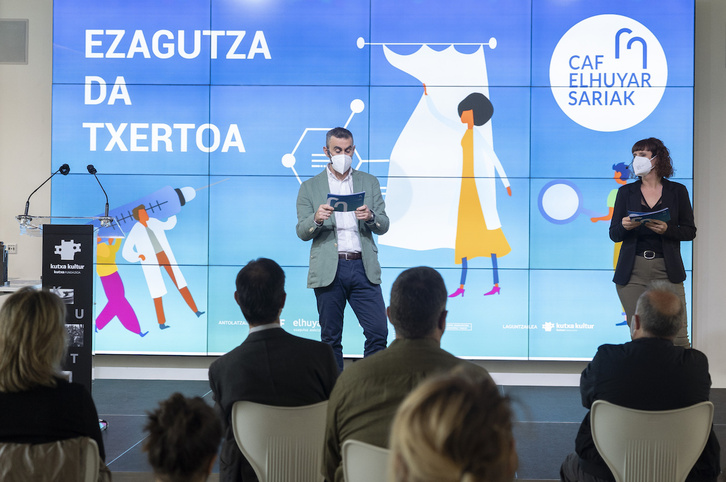 CAF-Elhuyar Sarien aurreko edizio baten banaketa ekitaldia.