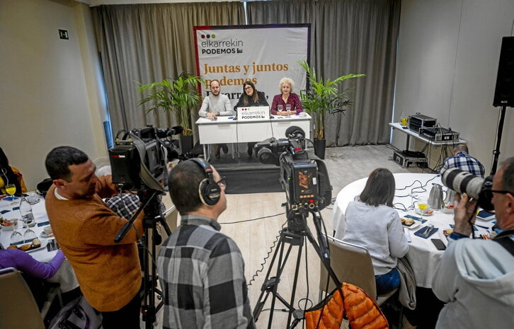 Elkarrekin Podemos-IU presentó sus planes en un desayuno informativo.