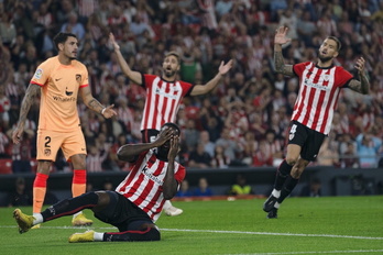 Iñaki Williams se lamenta de una oportunidad perdida en el partido ante el Atlético.