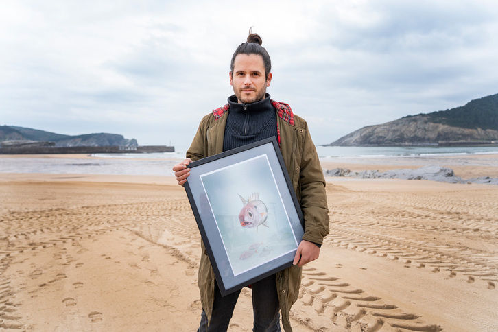 Patxi Juaristi Azkue, saritutako lanarekin.