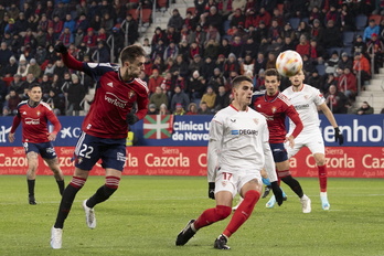 Aimar Oroz resultó lesionado en el minuto 80 del partido copero contra el Sevilla.