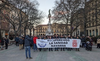 Concentración del Sindicato Médico de Nafarroa, en el Paseo Sarasate. 