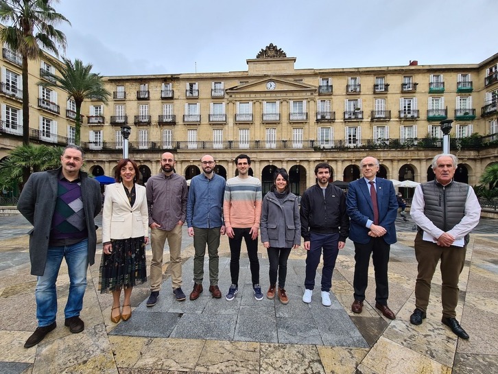 Saridunak eta erakunde antolatzaileetako ordezkariak, Bilbon.