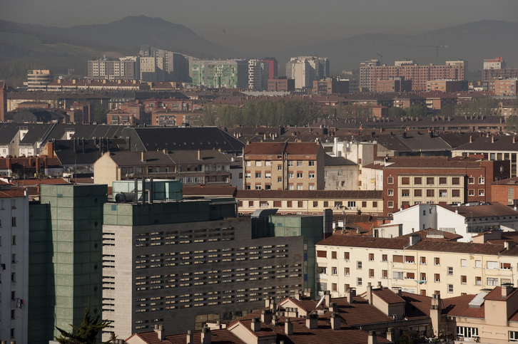 Vista de Gasteiz, con el barrio de Zabalgana al fondo.