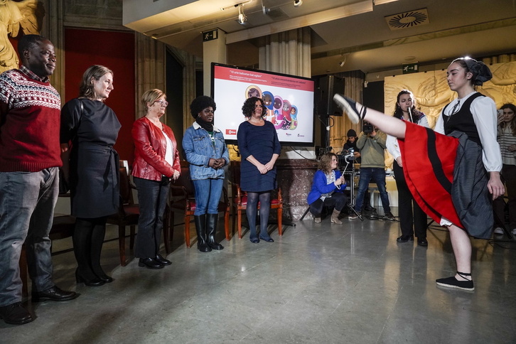 Emakumeen Mutilazio Genitala Prebenitzeko programak 10 urte bete dituela ospatu dute Bilbon.