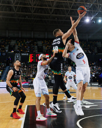 Emir Sulejmanovic en el duelo de la primera vuelta ante Obradoiro.