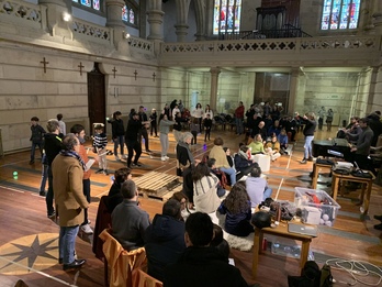 Imagen del primer de los ensayos de este montaje, que ha tenido lugar este domingo en la iglesia de Zorroaga.