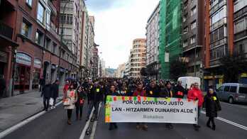 Bizkaibuseko langileen manifestazioa Bilbon.
