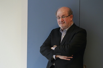 Imagen de archivo del escritor Salman Rushdie.