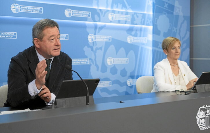 El portavoz del Gobierno, Bingen Zupiria, dio cuenta de las razones del rechazo a la Oficina Anticorrupción propuesta por EH Bildu.