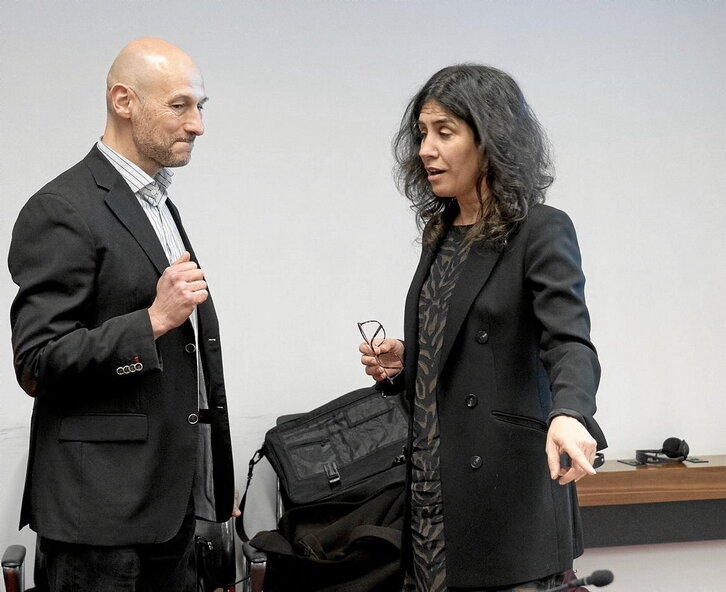 El parlamentario de Navarra Suma Iñaki Iriarte conversa con Laura Pego.